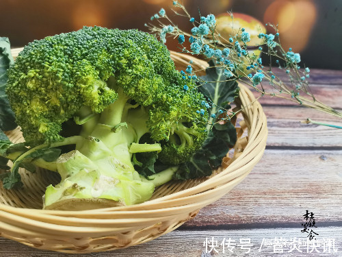 清水|西蓝花，清水洗比不洗还脏，水中加入“3白”，虫卵脏物乖乖出来