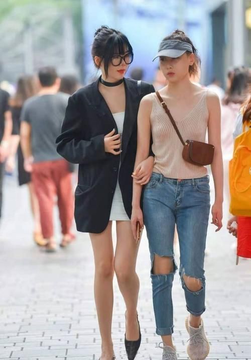 时尚 两套不同风格的穿搭示范,让你拥有性感迷人的气质,时尚又美丽