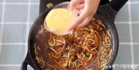 儿子|婆婆教我做的酸辣汤,儿子喝的很高兴,老公喝着喝着就会哭