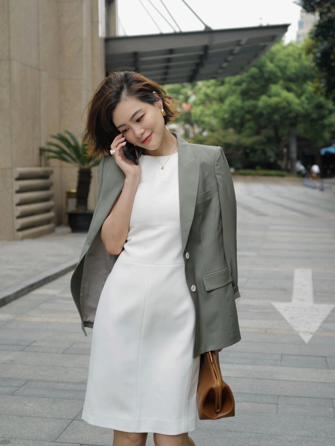 敞怀 40+熟女开始年龄焦虑了？学会这些早秋穿搭减龄时髦，漂亮大气