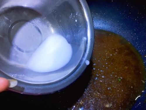  肉末|杏鲍菇换一种新吃法，加入肉泥，蒸一蒸就出锅，味道太鲜美了