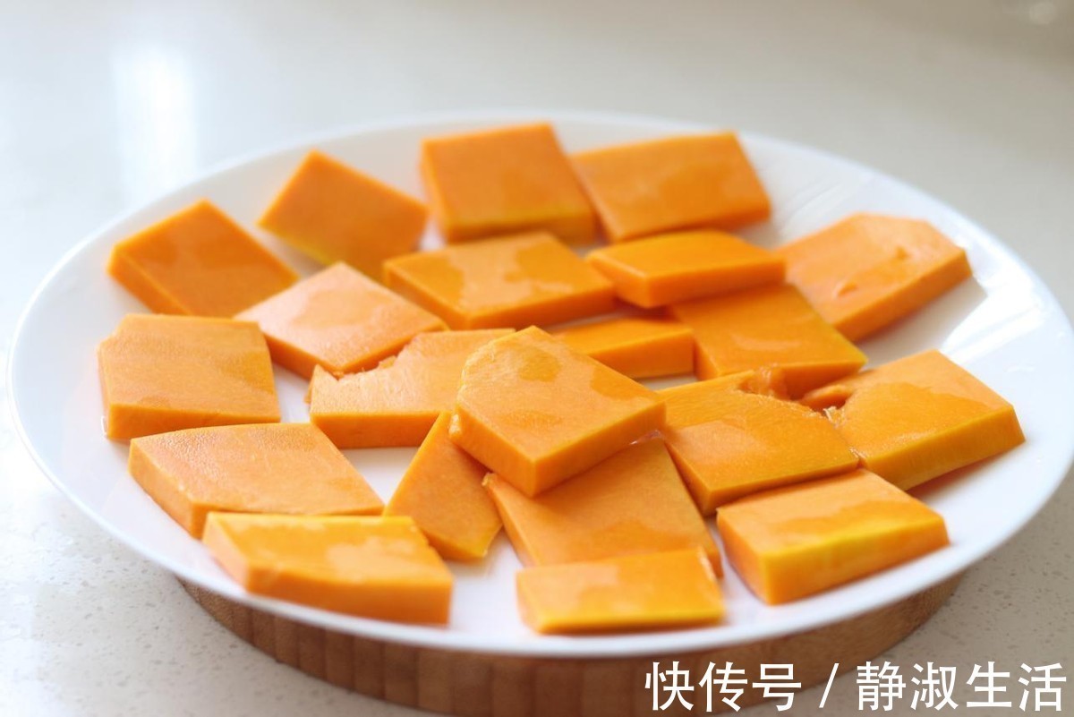 用南瓜来做饮品,连牛奶的味道都变得更加清甜,入口香醇