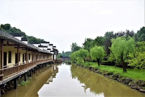 遇见最美的乡村水乡“红杉邨”