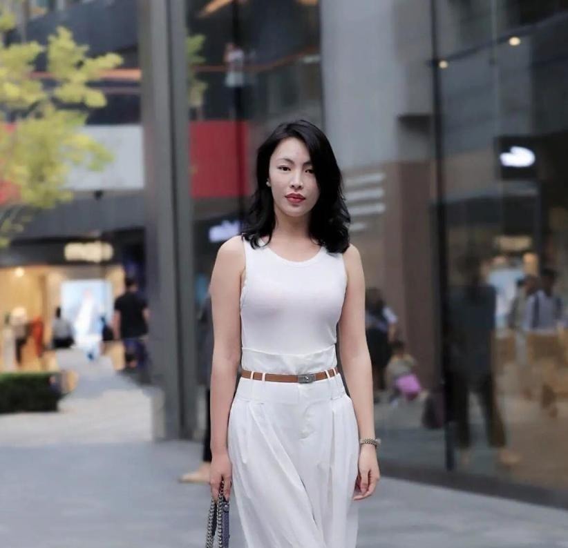 高跟鞋 “阔腿裤”并未过时,换一种穿搭风格,成为“小粗腿”的克星!