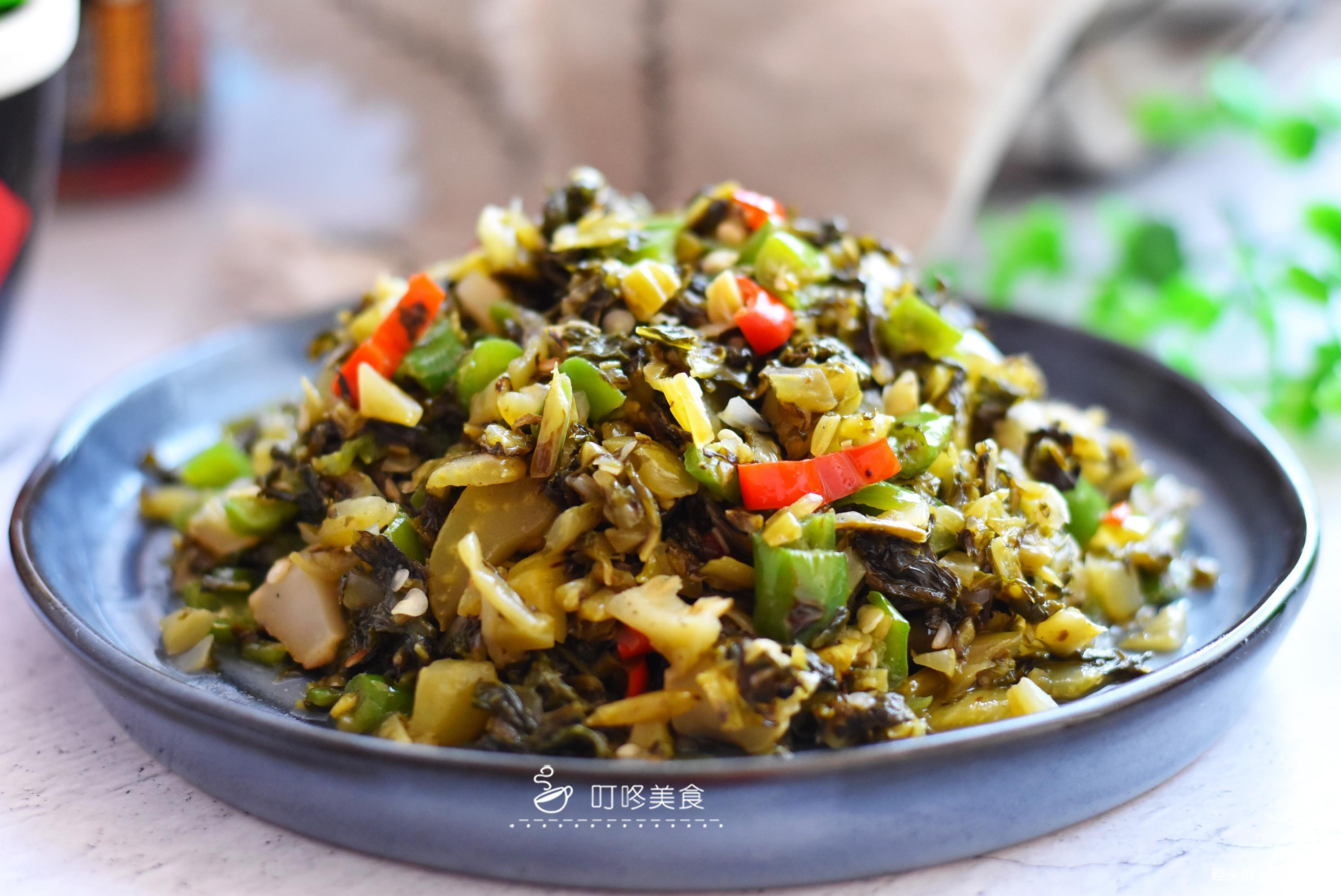 酸菜不用买了，用这方法腌制最简单，三天变酸，干净卫生0添加剂