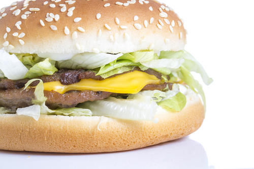 头发|为什么每天洗头，头发还是很油？需留意哪些因素？