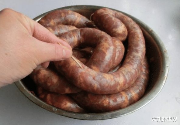 腊肠灌好后,不要直接晒!多做2步,腊肠又香又入味,饱满不开裂