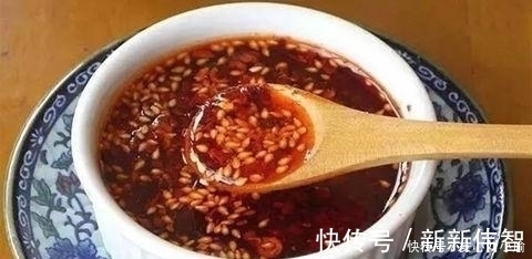 亲爱的|辣椒油，很多人都做错了，难怪没有香辣味大厨这样做才对