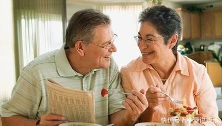 长寿不是多喝水,也不是多走路,而是坚持2个动作,有助延长寿命