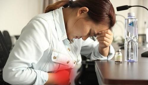 女人睡觉前，坚持按摩肚子，不要多久，喜人的变化或主动找上门