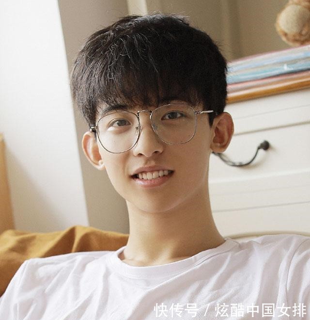 你去理发还只会说“剪短点” 18年男士发型进阶攻略!