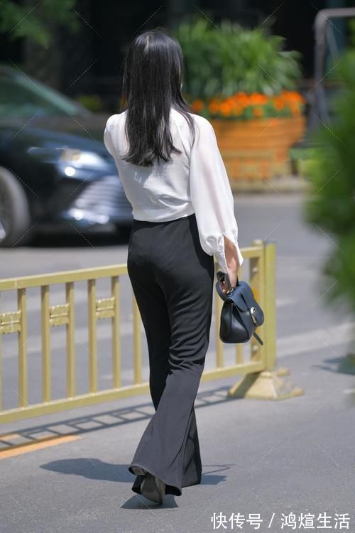 阔腿裤|白色雪纺衬衣,配上黑色高腰阔腿裤,就像一副水墨画