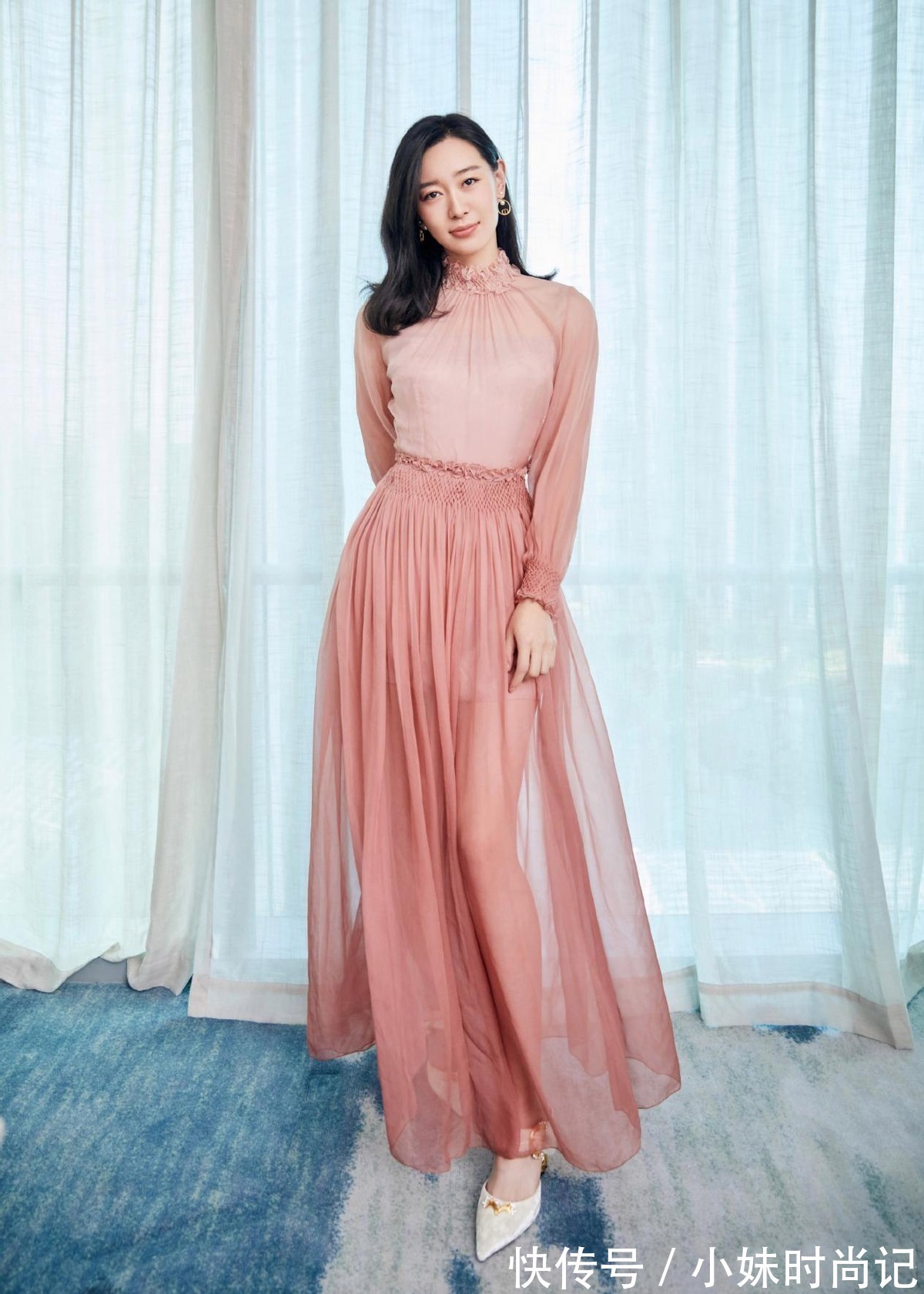 造型|孙一文“明星范”越来越明显了,颜值高气质好,这身材就是衣架子