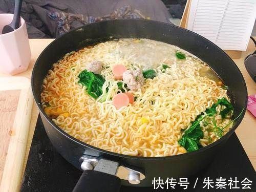 面饼和面条 面饼和面条