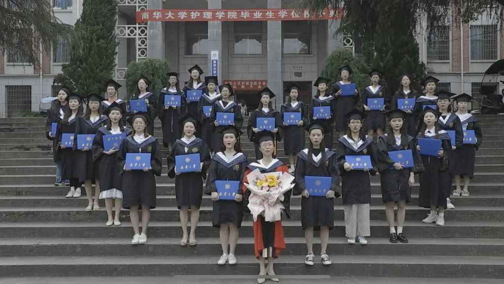 卢佳|全班双学位毕业！南华大学这个班26个同学全是女生