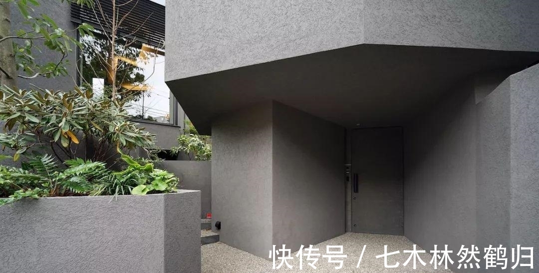 施工方|日本396㎡混凝土别墅,设计完美,施工方却怒斥:太难了