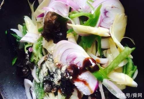 美味|农村稻田边上野餐,这样的美味让人欲罢不能,你吃过吗?