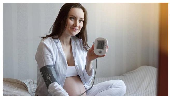测量血压|为什么在家量的血压总不准?做错4件事,可能会让血压千变万化