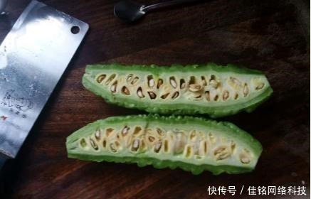 苦瓜的“苦源”取决于这个地方,只要切掉苦瓜就不苦,赶快学一学