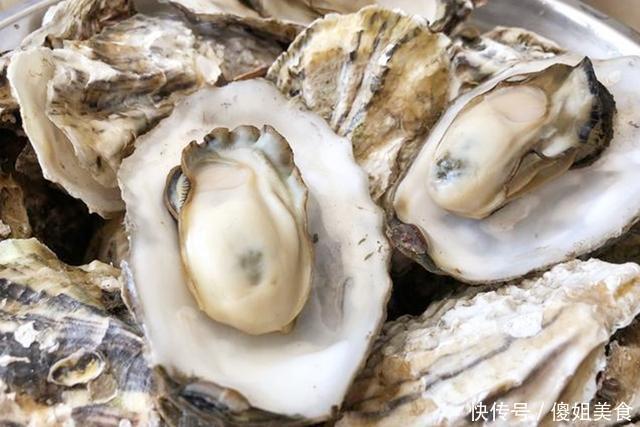 煮生蚝时,万万别直接下锅煮,海边人这样做,煮出的生蚝又鲜又嫩