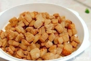 致癌|熬猪油剩下的猪油渣,吃是养生还是致癌呢?为健康应该了解下