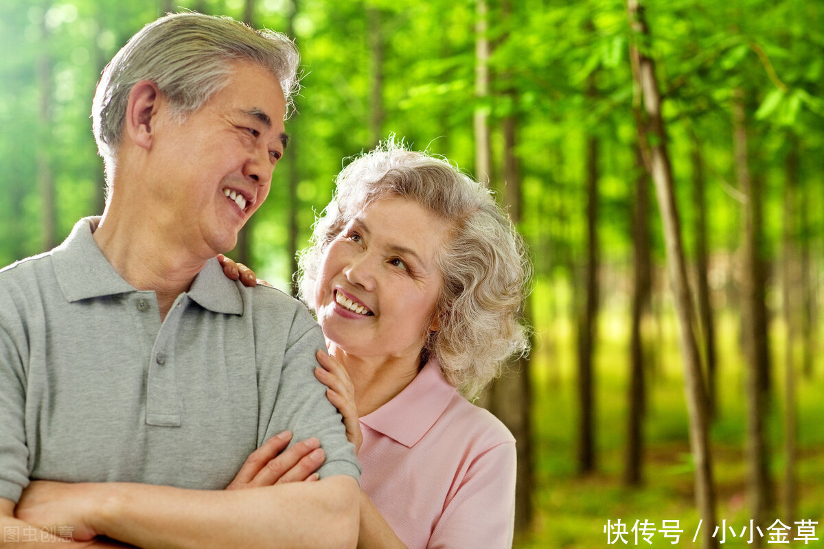 老年人|散步是最便宜的健康方法,老人散步要谨记4点