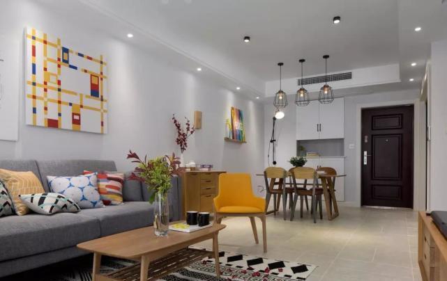 墙面|朋友真会装修,客厅装得这么漂亮,看得我都不想走了!