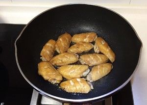 家常鸡肉菜谱，香煎鸡翅，简单美味，快速搞定，吃不够，动手吧