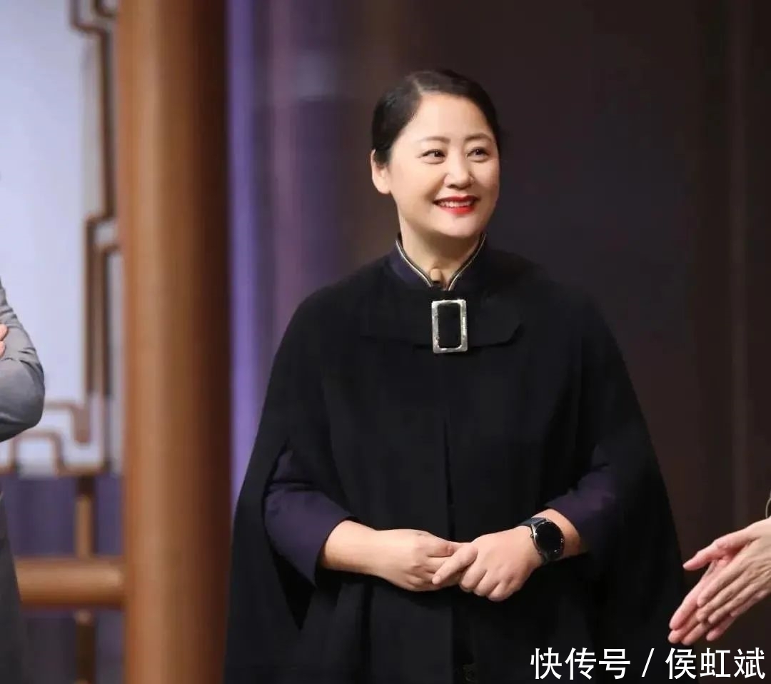 大变活人|22年“造假”，她一双手堪称假人整容机器，骗过了大家的眼睛！