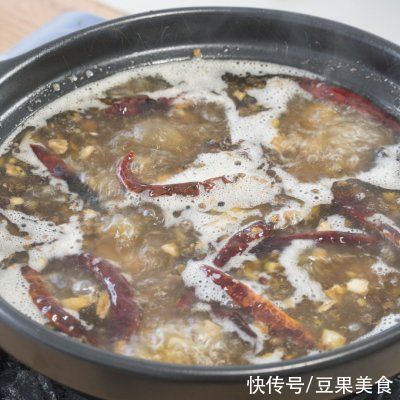  鸡肉|家常菜这么多，小鸡炖蘑菇一定不可错过