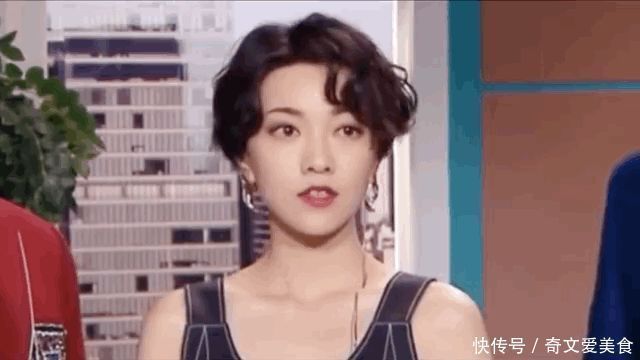 披肩|女人别再留披肩发了，很显老！今年流行这6款卷发，减龄显脸小