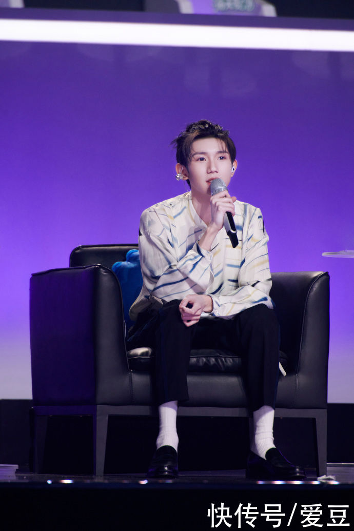 谁是宝藏歌手|「TFBOYS」「新闻」210717《谁是宝藏歌手》荣耀收官，王源发微博鼓励宝藏歌手