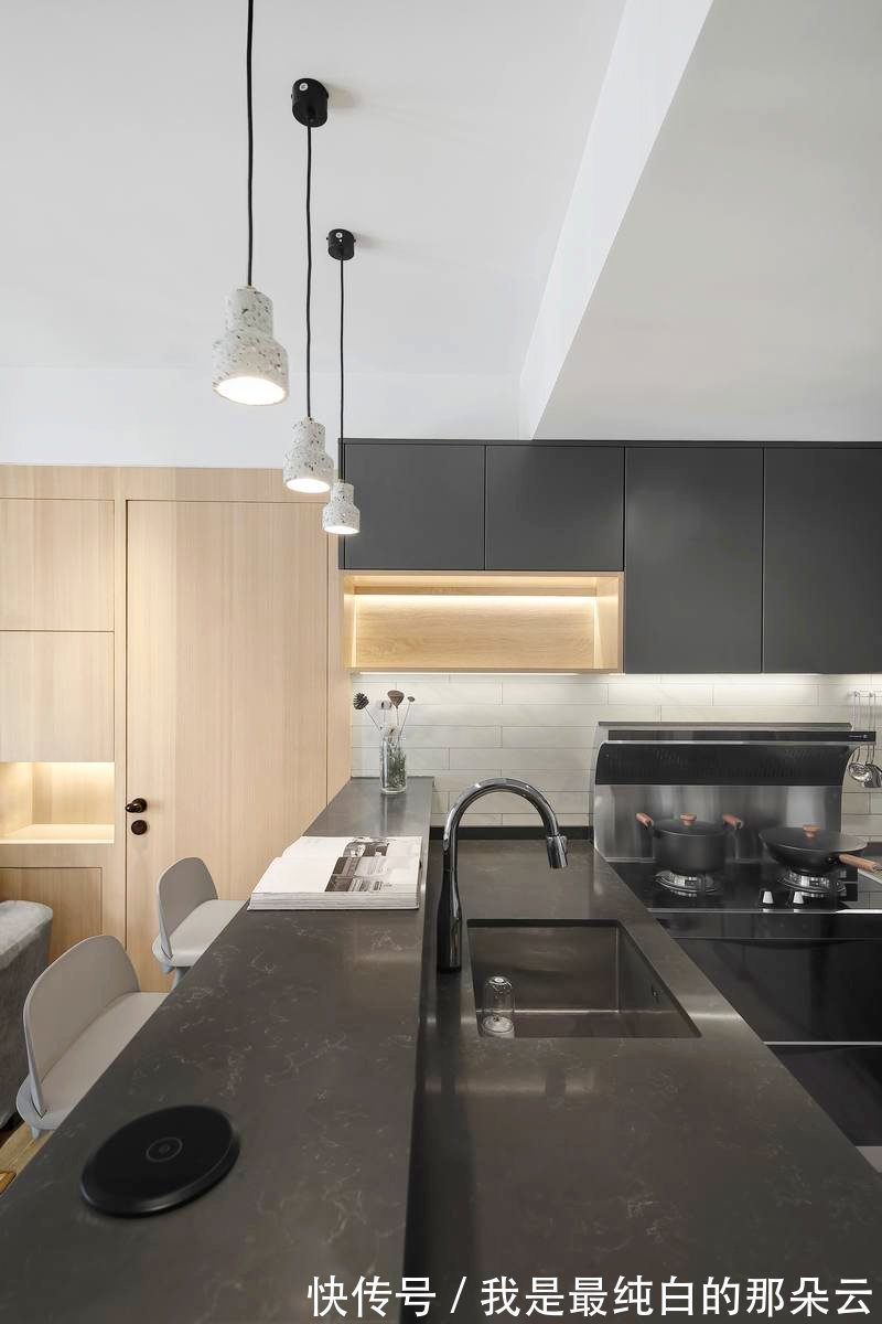 一起长大|她家49㎡,一个人生活,储物空间每一处都有,不拥挤还美观,真赞