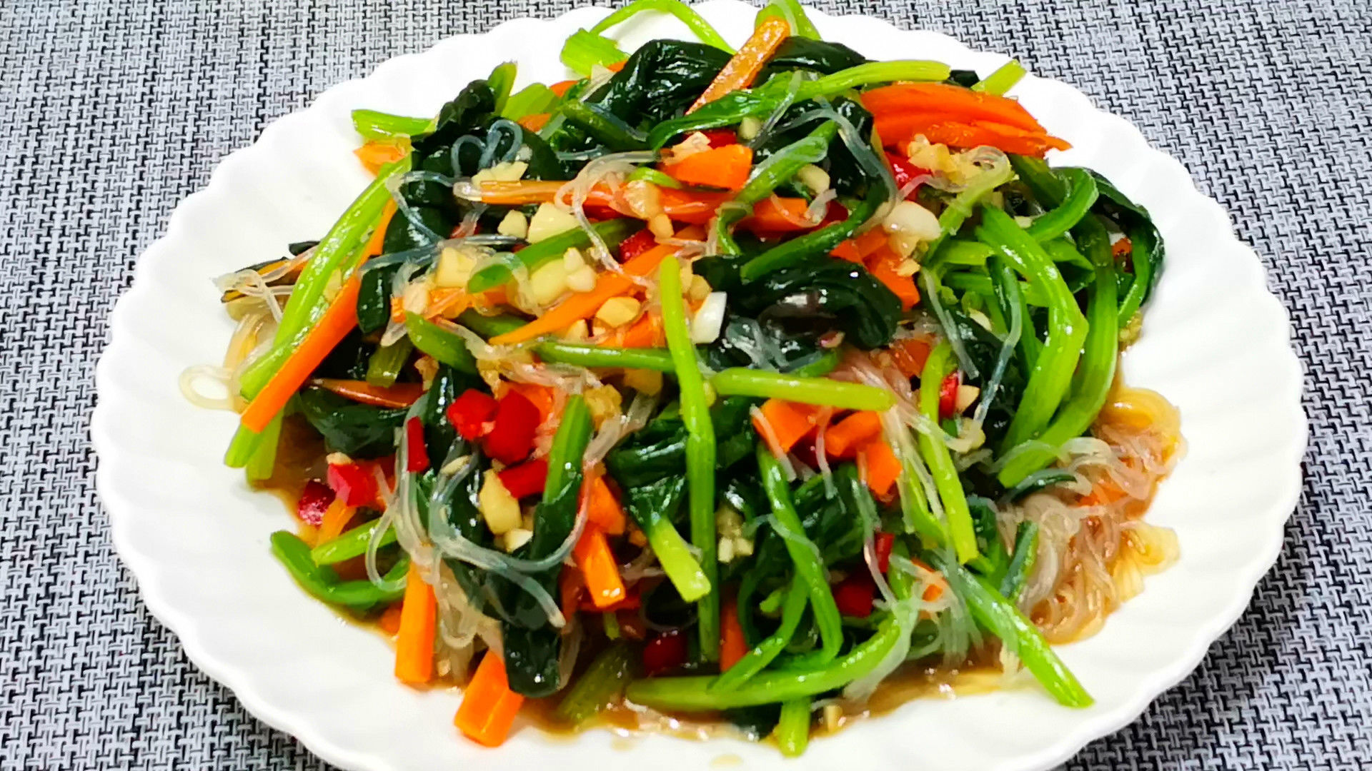 秋分前后,大鱼大肉靠边站,多吃此菜,营养很高,拌一拌就特香