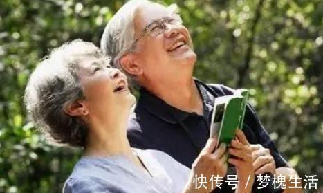 脚心|短命的人,多半身上有四处发白,若1个不占,恭喜身体健康易长寿