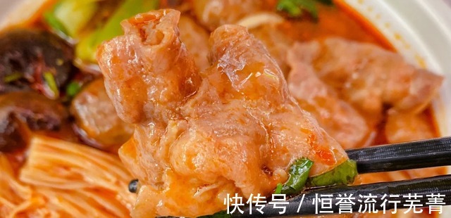 香辣过瘾,麻辣肥牛菌蔬煲,好吃到爆!香辣过瘾,麻辣肥牛菌蔬煲,好吃到爆!