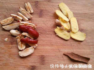 焯水|清炖鸡汤，直接焯水就错了难怪腥气不好喝，大厨这样做才对