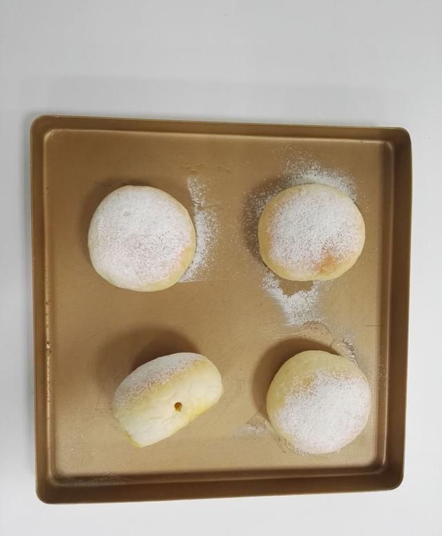 看完|最近很火的网红冰面包,是怎么把冰淇淋塞进去的看完你就懂了