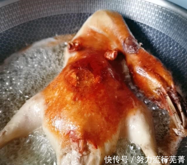  鸭子煲，咸香味美，超级下饭