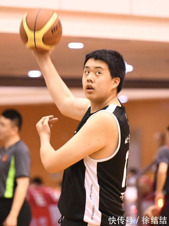 综艺|王治郅爱子参加综艺浪费机会遭教练狠批:你这是在糟蹋球
