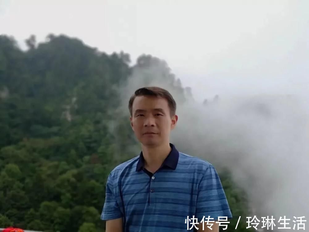 中国书法&他的楷书以魏碑为主格调,掺隶书笔意,清新别致,获第五届兰亭奖