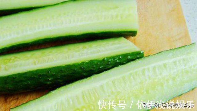 主菜|原来黄瓜切法有这么多种，黄瓜的花式切法大全图文详解，一看就会