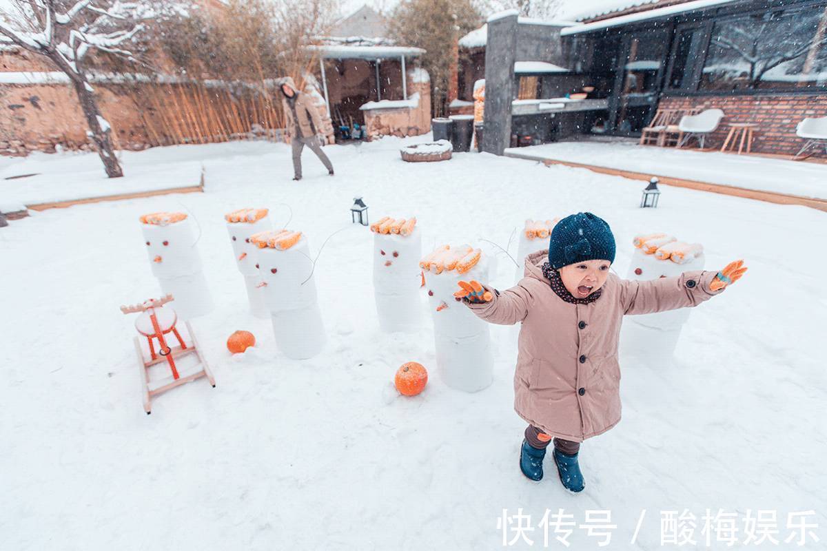 改造|2年砸下50万,他将土房改造成豪宅,见到雪中的庭院,我哭了