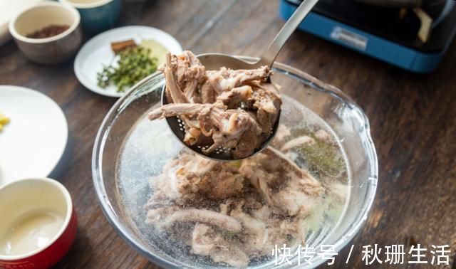 今年啥肉都挺贵,就这肉便宜,很多人都忽略了,15块钱能做一锅