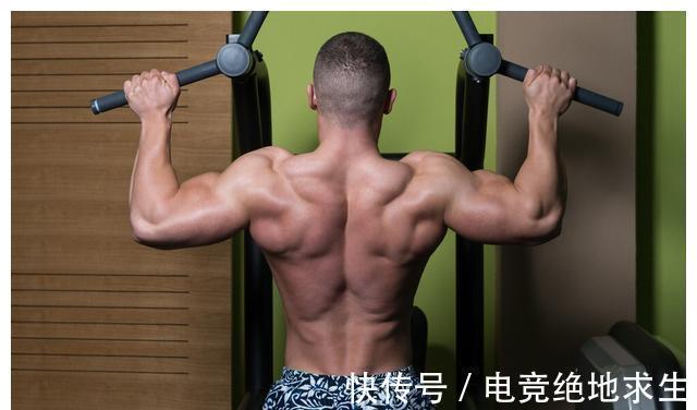 肌肉|肩部和腿部肌肉薄弱,分享1套每周4练计划,让全身肌肉更协调