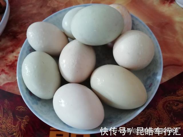 蒜蓉辣椒|孩子过生日,奶奶做了一桌菜,朋友圈火了,网友:我也想过生日了