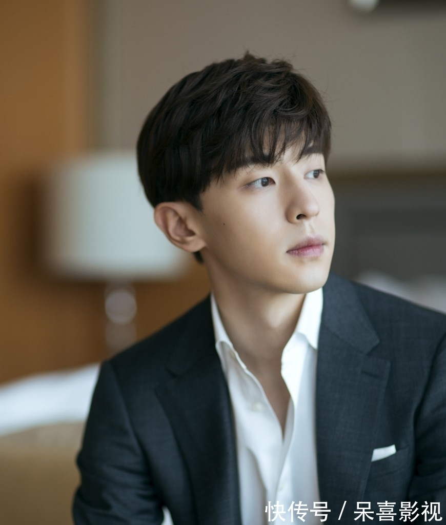 觀眾|演員鄧倫沉浸式的表演,得到了觀眾的一致認可