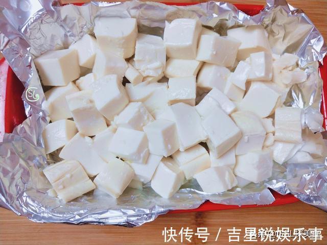 猪肉|豆腐不蒸不炒,简单一做,香辣入味,好吃过瘾,天冷越吃越热乎