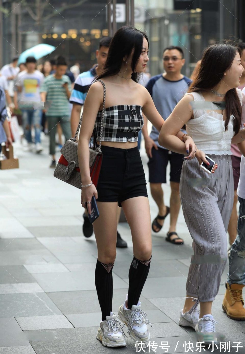 微胖|微胖单身小姐姐,气质不输当红明星,为什么没人喜欢呢?