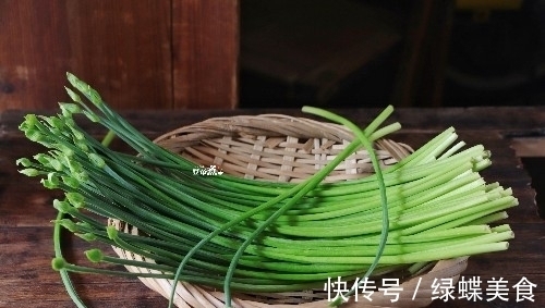 水淀粉|炒个木耳，噼噼啪啪响，锅要炸了一样，只需一个小窍门，就能解决